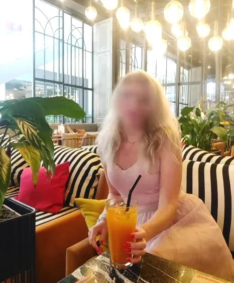 Celine, 38
