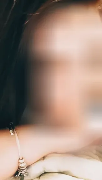 Claudia, 30