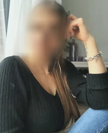 Corinna, 30