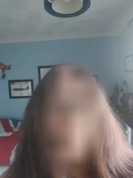Elisa, 24