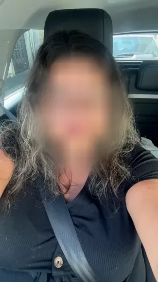 Hanna, 33