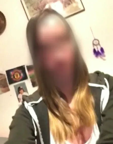 Kathrin, 25