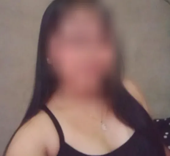 Pia, 19
