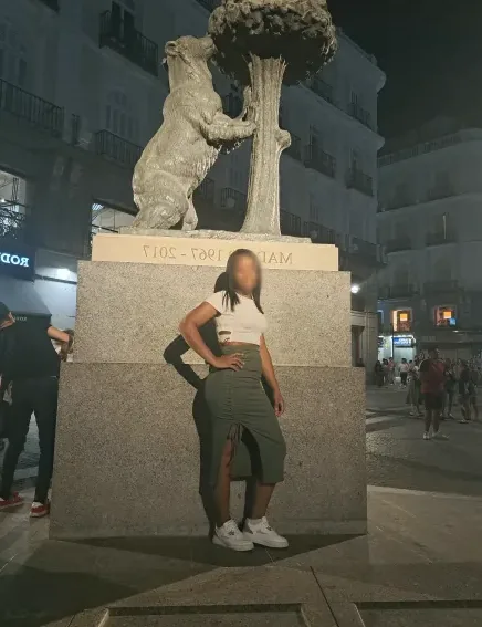 Zeynep, 34